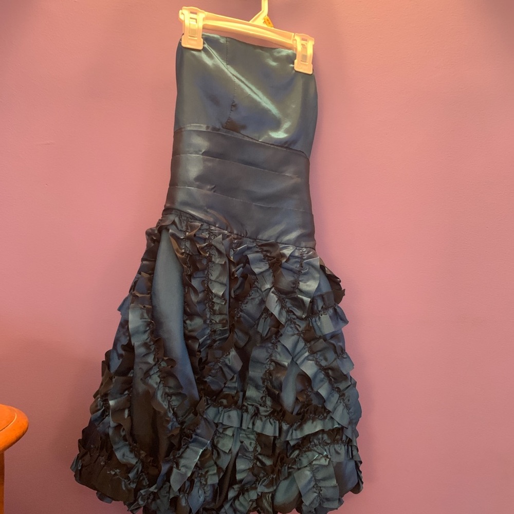 strapless dress